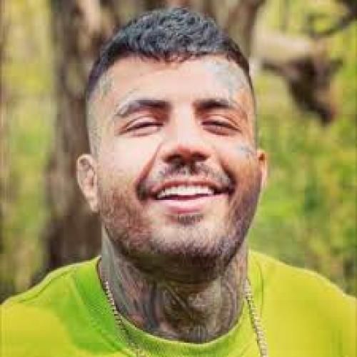 مهیار میگم و میخندم مدام صدای قلبم خدام