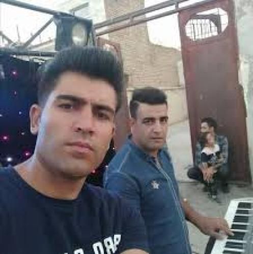 نادر خردمند چمم زمین نموینی سیل که چو مس مسم