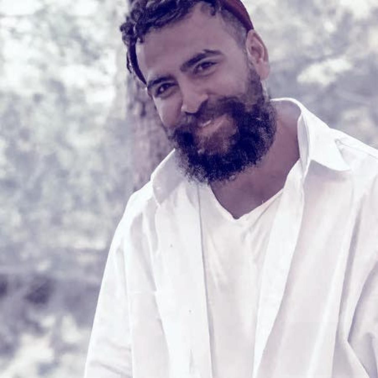 معین زد اینجا بی تو سرده گل من