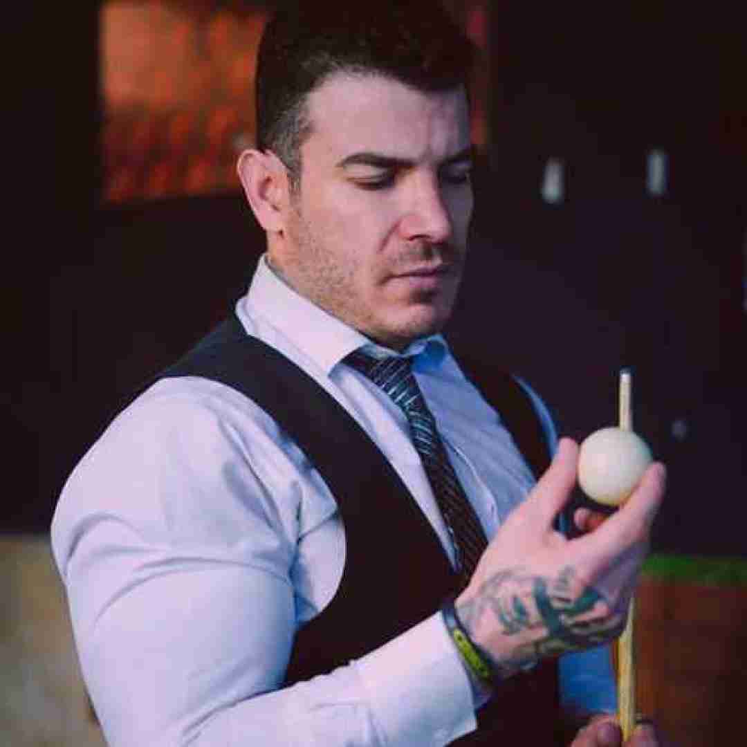 فرهاد فرهادی یتیم