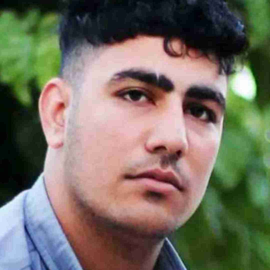 یزدان همتی کلاش