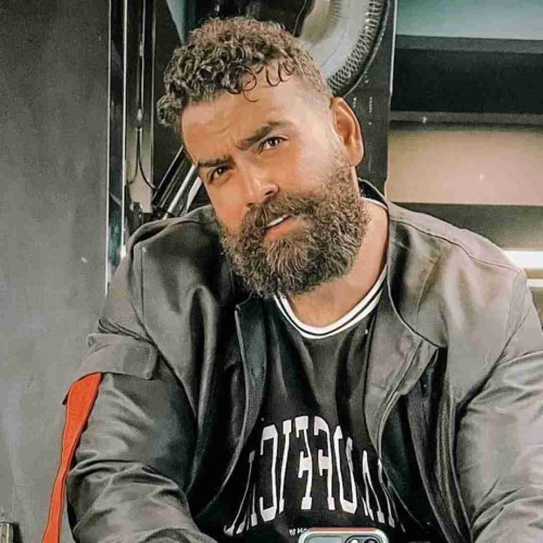 معین زد کجایی یعنی دلت تنگ شده واسه ی من