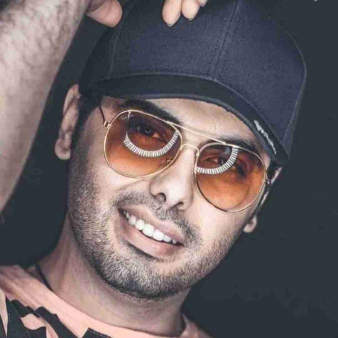 یوسف زمانی یکی برسه به دادم دلمو به یکی دادم