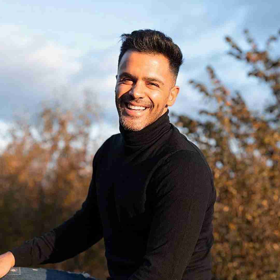 سیروان خسروی خیلی ممنونم ازت نه واسه اینکه فقط کنار من بودی