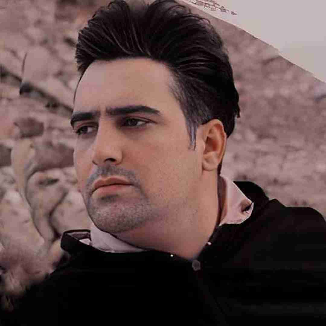 علی فرزامی باوم اَ سر تو پوس گیان کنمسی