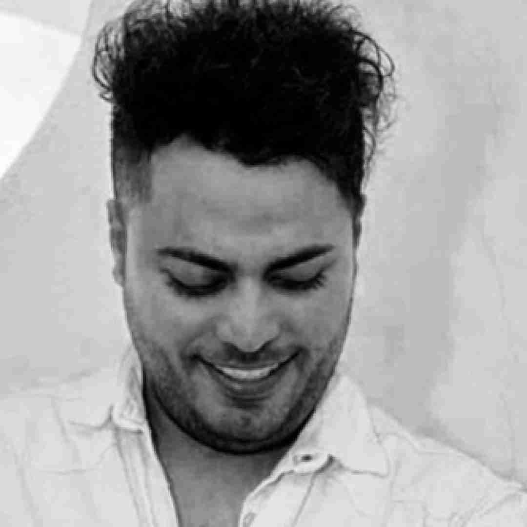 امید عقابی قسم به بغض هر شبم تا عمر دارم نمیگذرم ازت