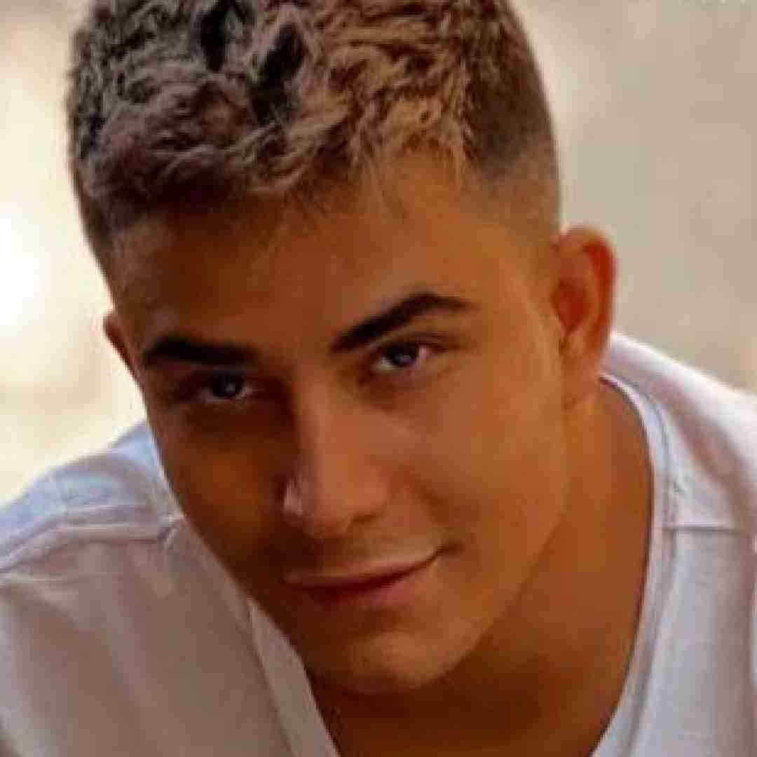 علی حسینی چی