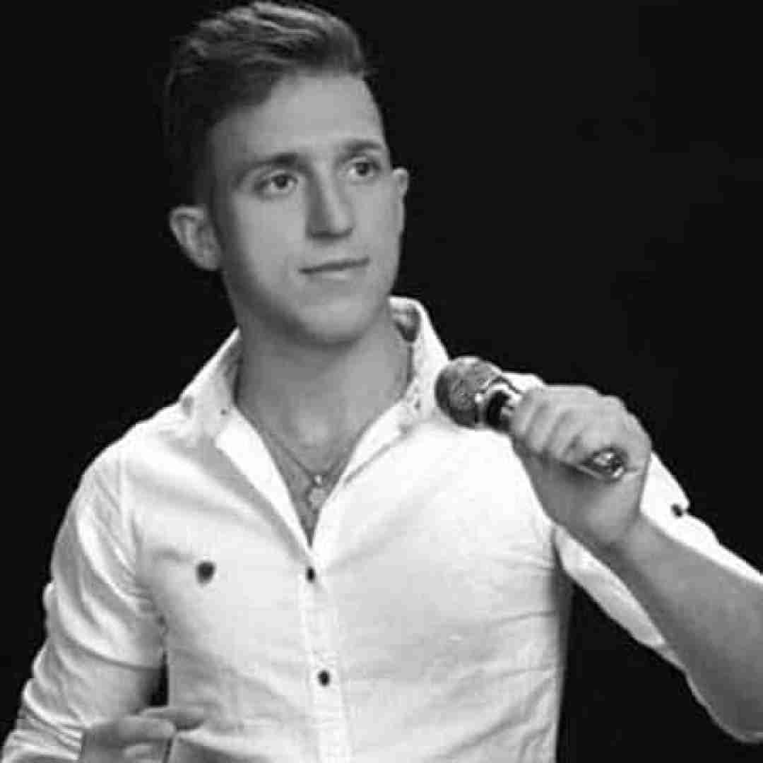 مصطفی ابراهیمی دلم گرفته امشب گریم بی اختیاره