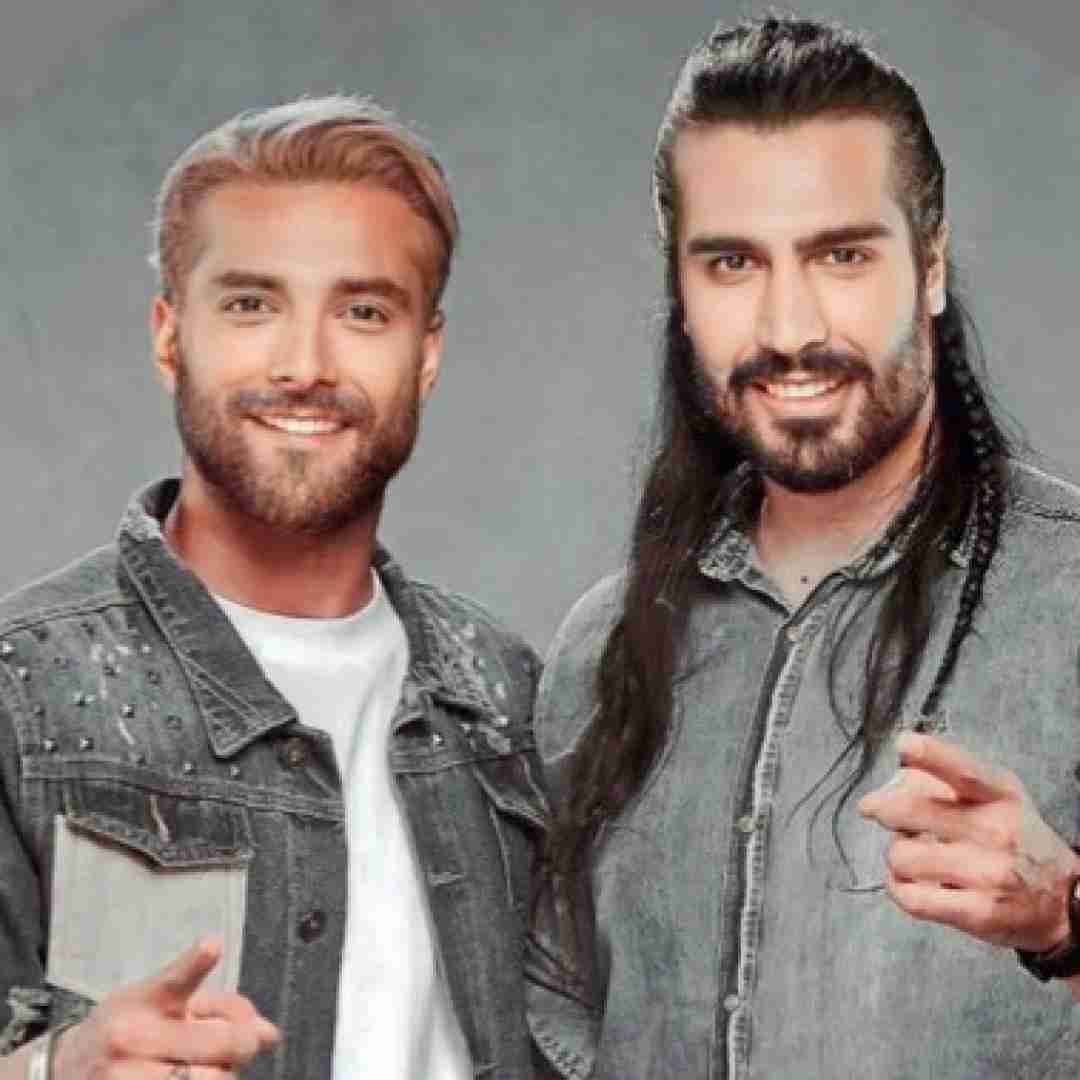 ماکان بند ای وای باز یادم رفت وایسا نرو تو راهم من