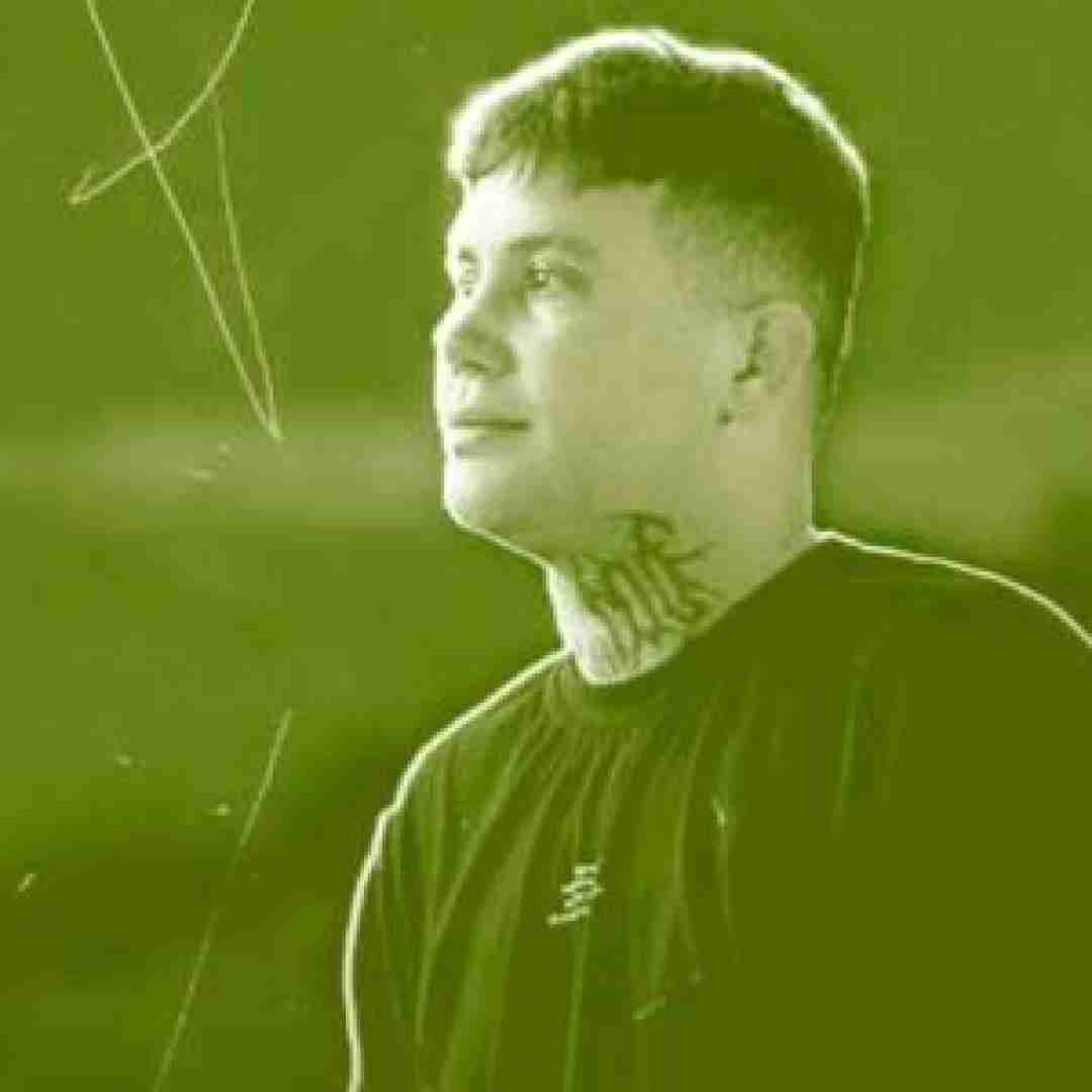 علی احمدیانی بخدا حالم خرابه تندی شراب شیرازه