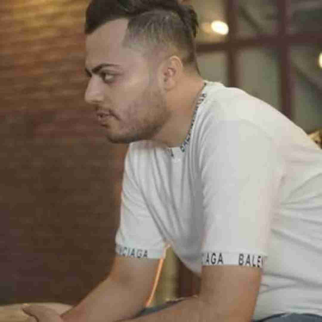 امید عقابی پرچمت بالا چشم دشمنات کور