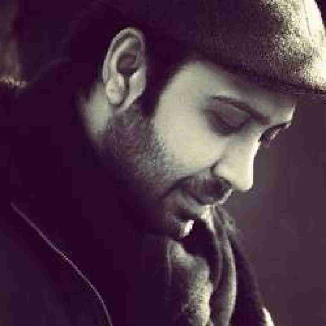 محسن چاوشی من یه گلدون پر از گل بودم