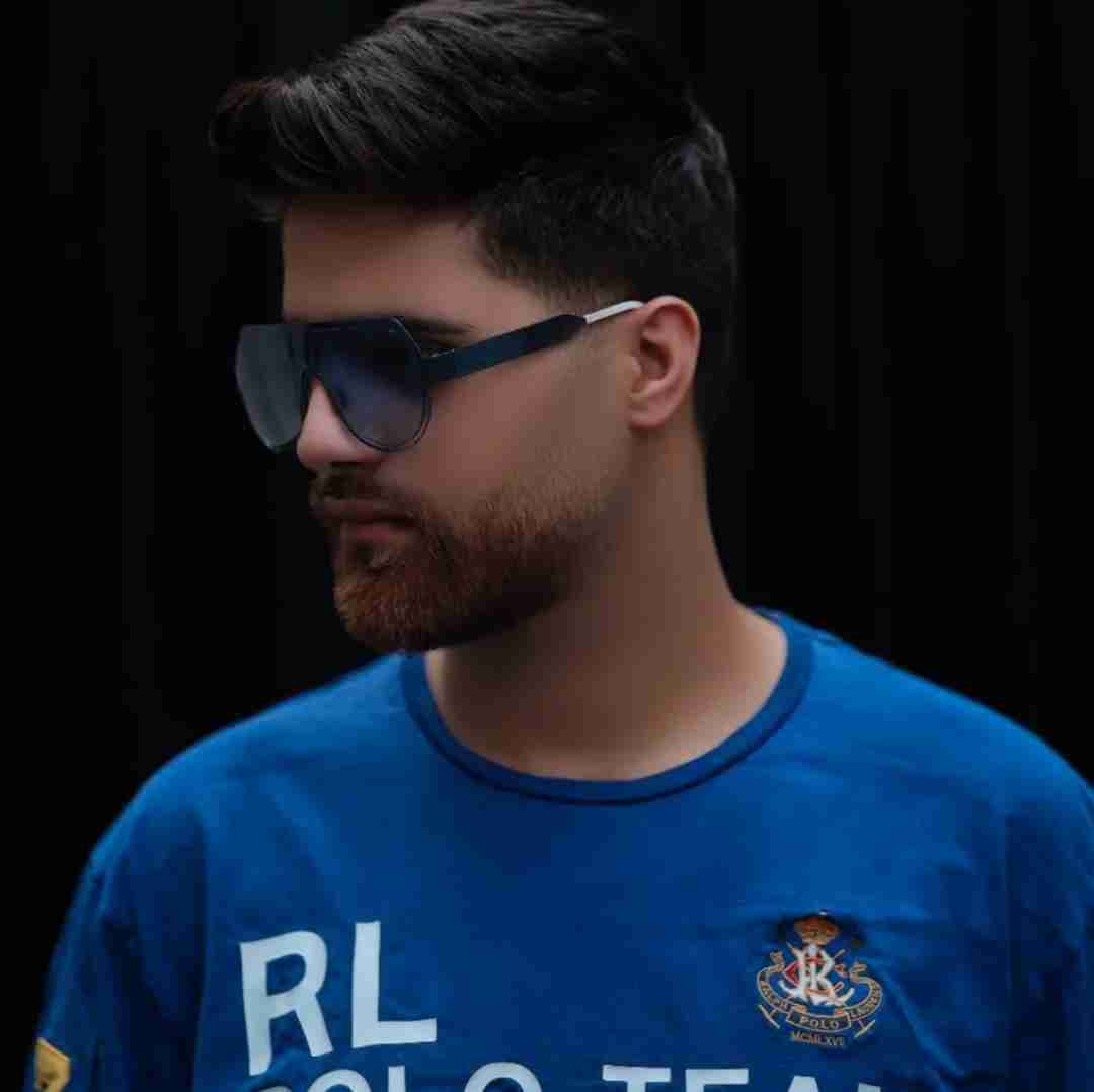 مشتاق دلوجیان صاعقه