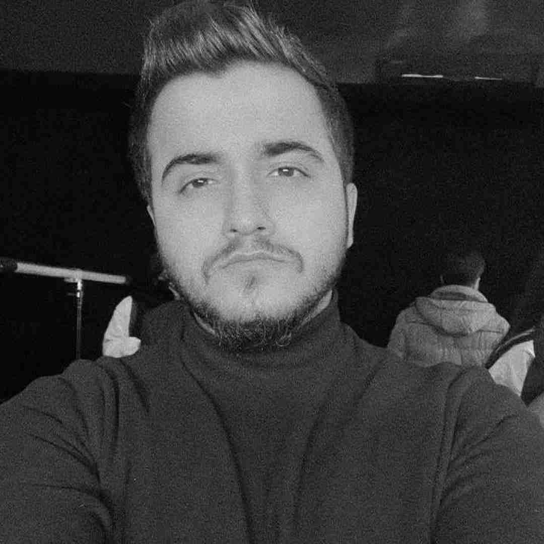 عرشیاس بیا تو بغل خودم هوا سرده