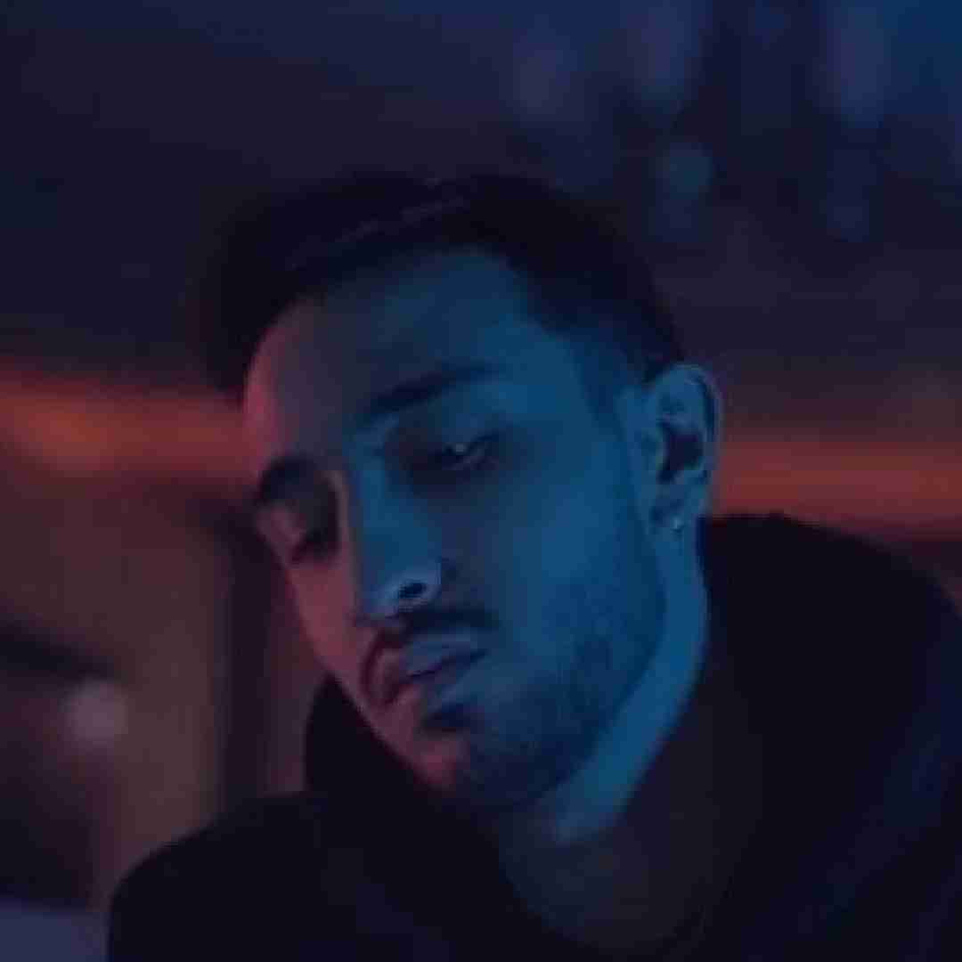 مستر کیارش منم بد بودنو بلدم اندازه تو میتونم سرد باشم