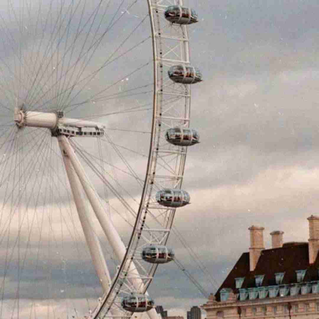 به من میگن گلپری دل نمیدم سرسری با صدای بچه