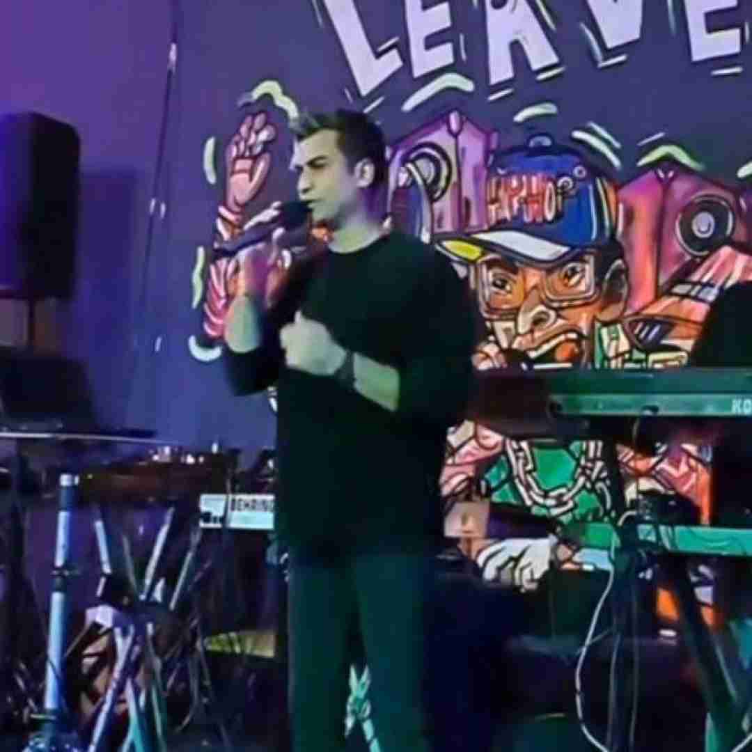 مسلم فتاحی زنگ بزن آمبولانس اینم از شانس ماست