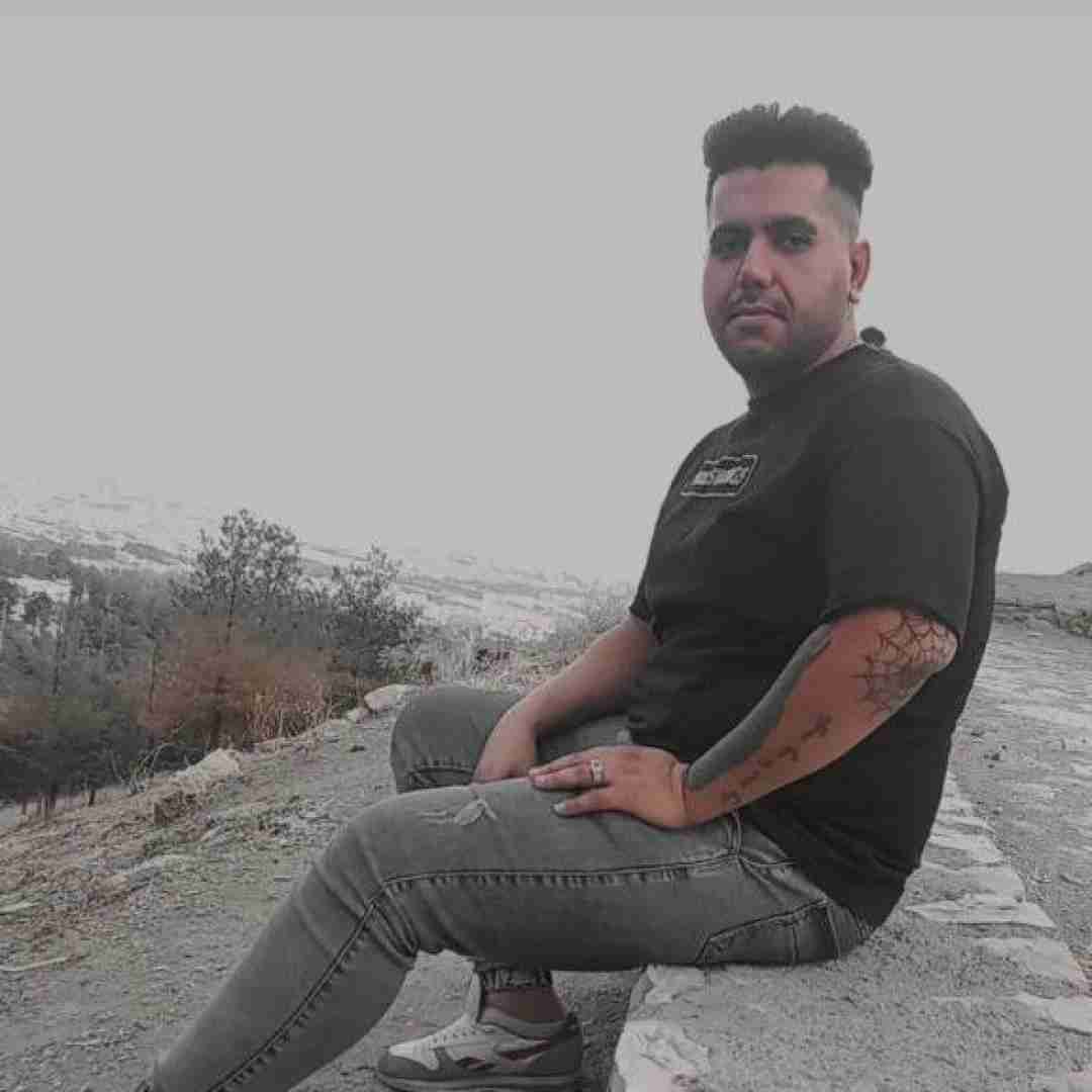 حمیدرضا کیهانی دور کسی خط کشای ته خط قرمزی