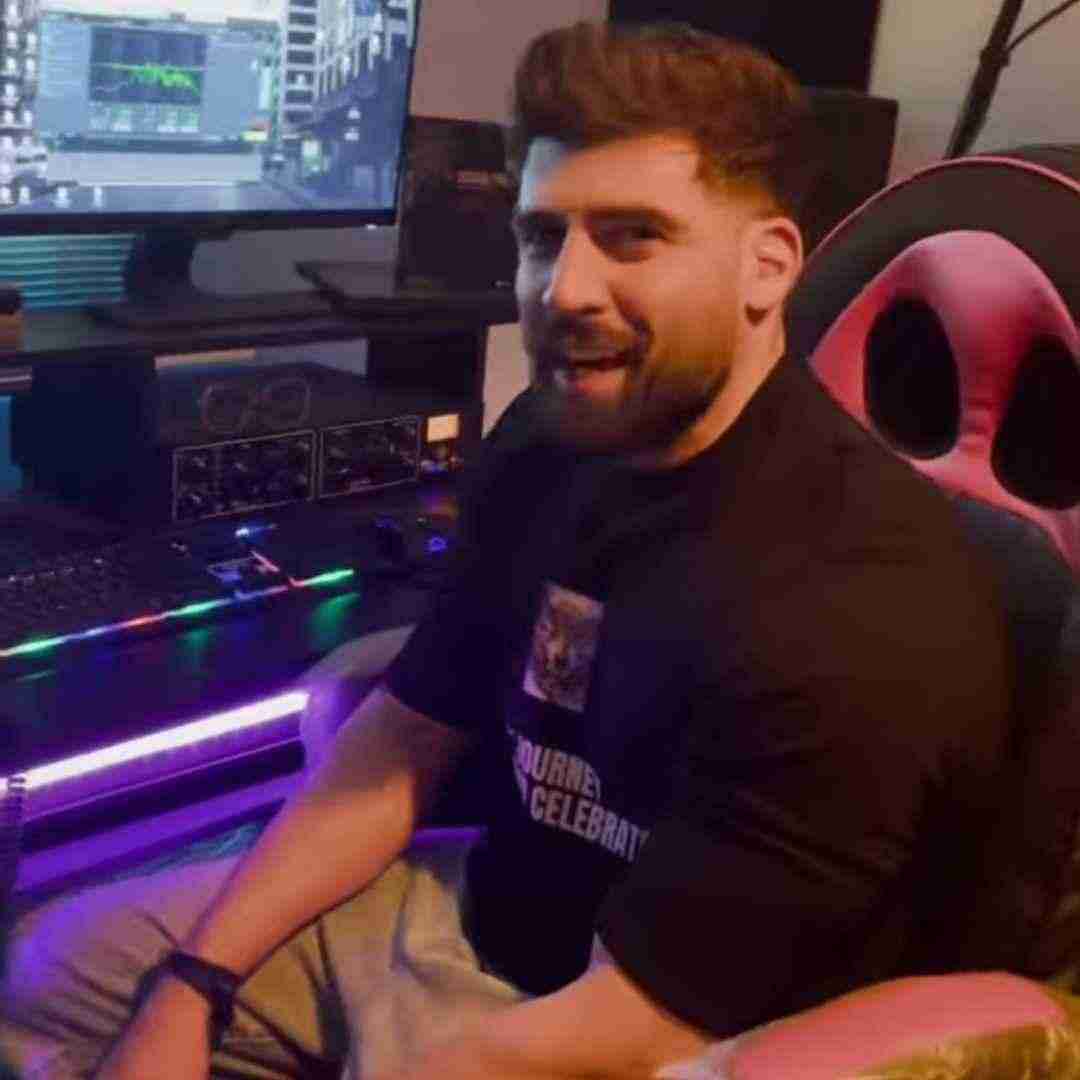 محمد محرمی مقصر منه ساده ام چی فکر کردی که میگی