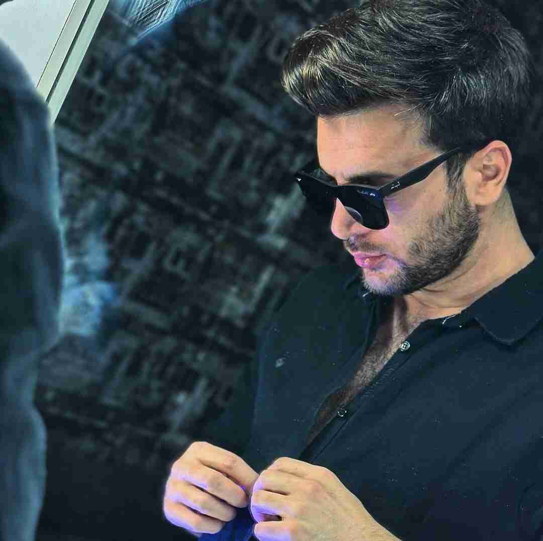 فرهاد نامداری تا کی بزارمش پای بچه بازیات