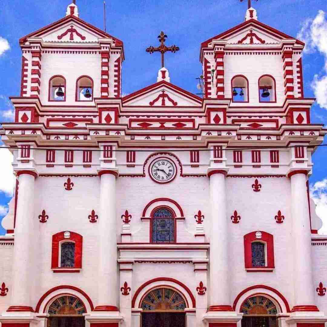 توی این قایق تنها ندارم من پارو من حتی دردامم