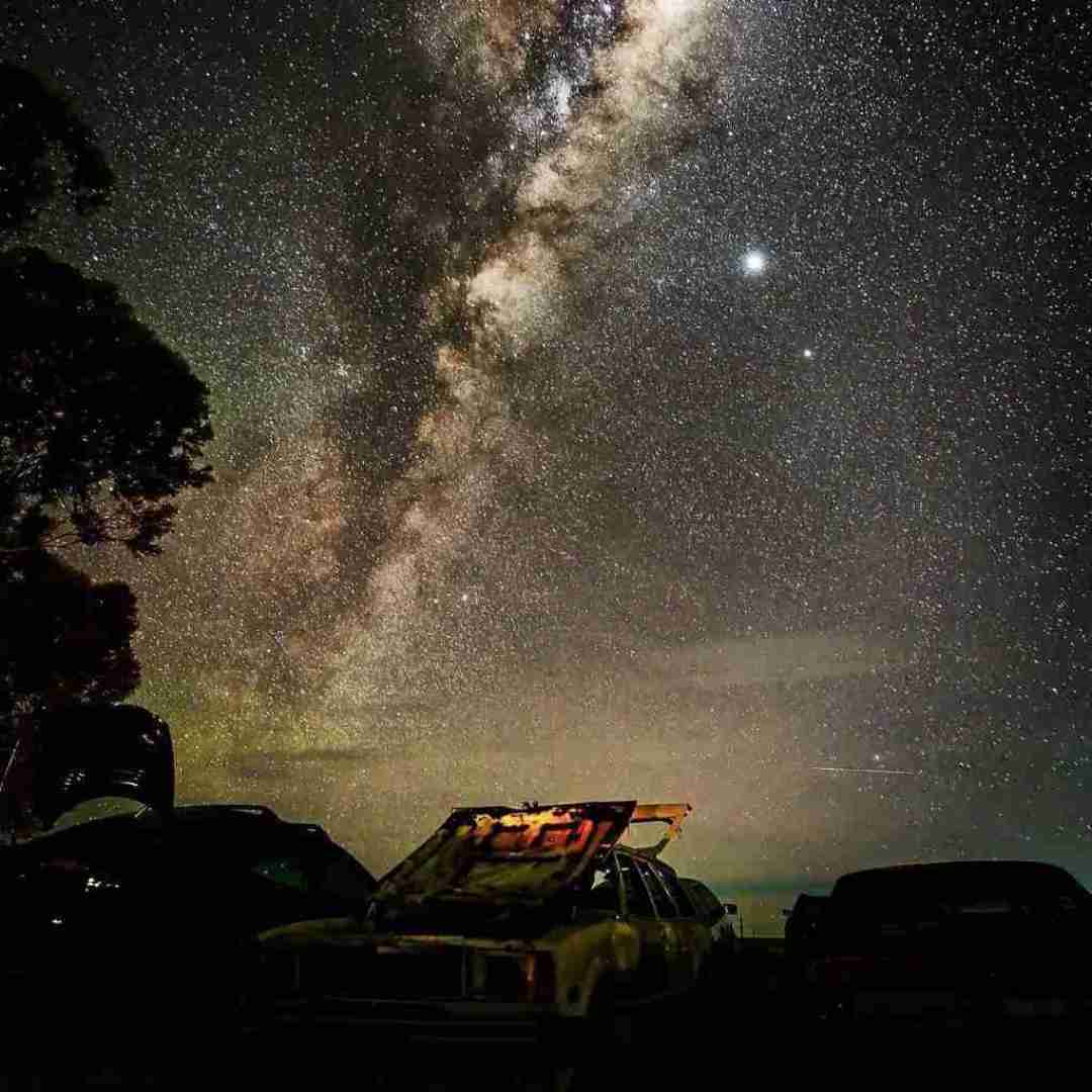  بیبی تتو زده روی سینش دیدمش وقتی که تاپشو میکند