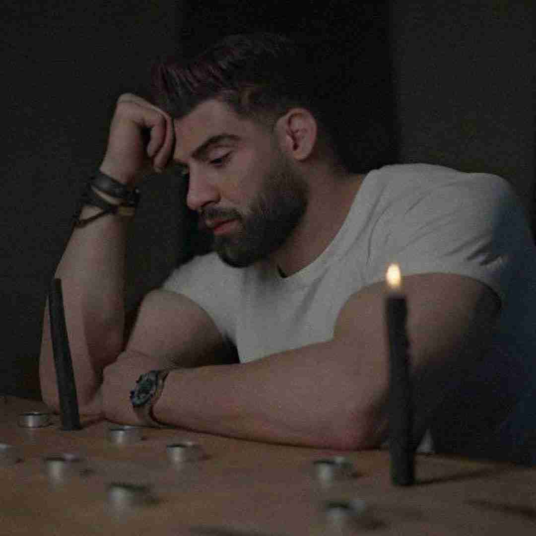 محمد محرمی کجای این دنیا قشنگه حالا که من ندارمت