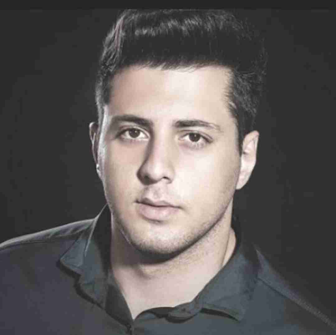 سبحان رستمی معرفتت رو دست هر چی بچه لاته زده