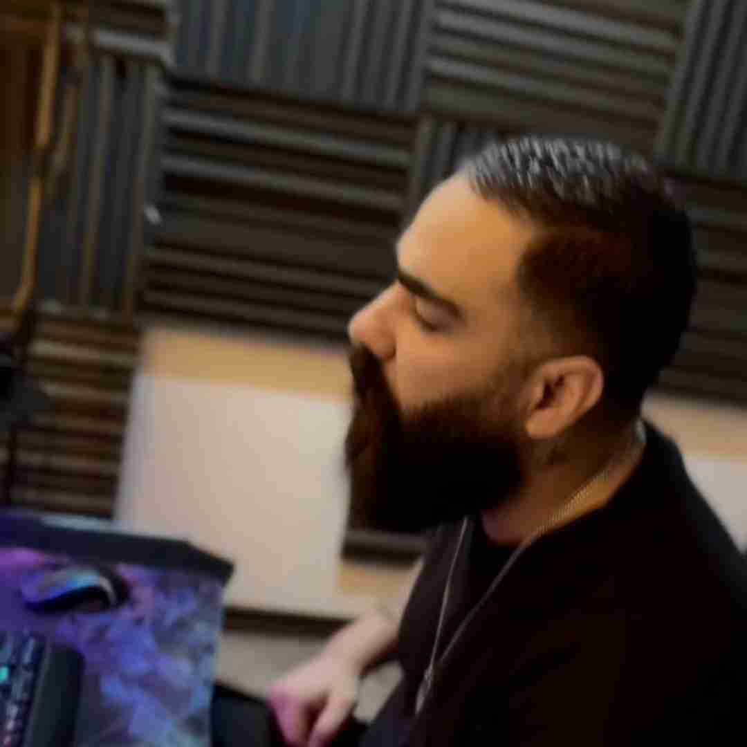 علی میر عشق یه یادگاری باشه بمونه پیش خودت