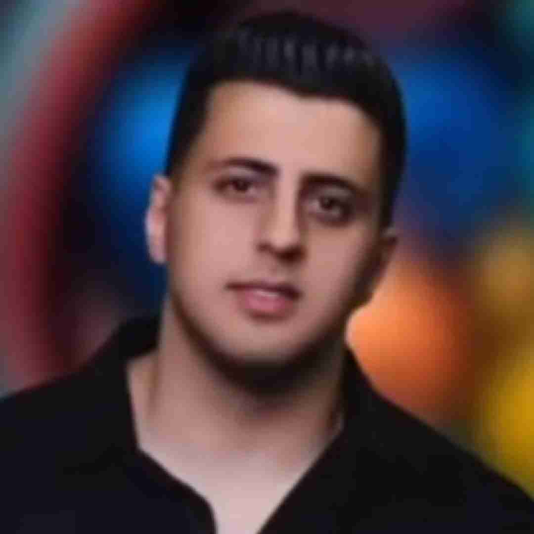 سبحان رستمی قشنگه حتی ناز و اداشم مسموم هواشم