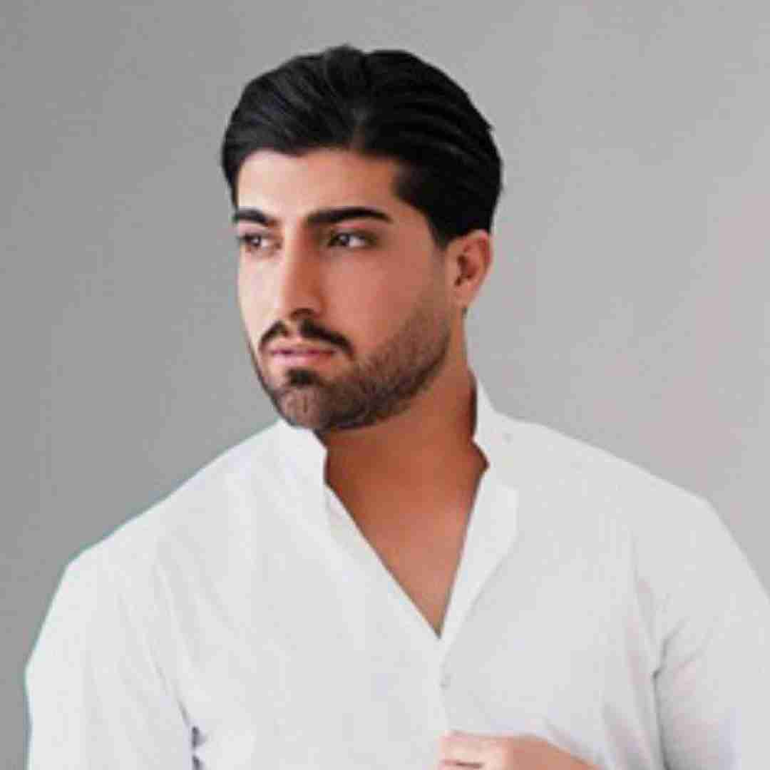 امیر لیام ساعت پنج صبحه مه هنو بیدارم