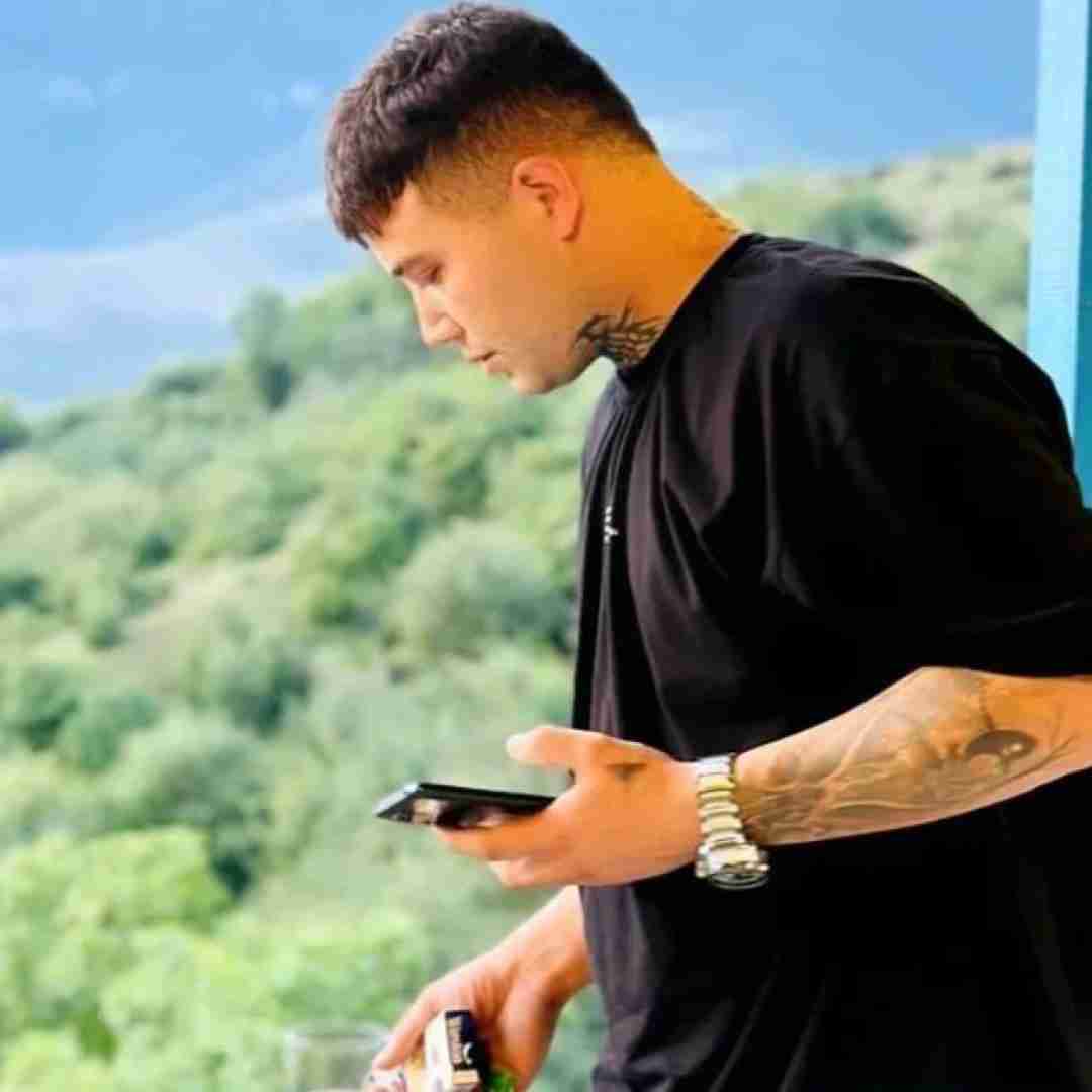 علی احمدیانی تو رفتی و مه ماندم یه دنیا حسرت و درد