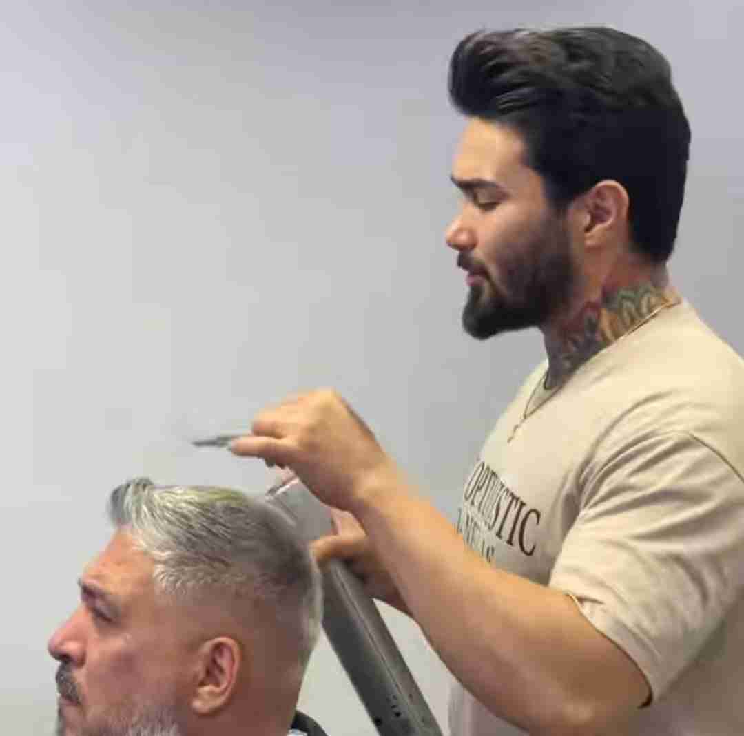 امیر اکبری اتفاقی اگه از یجا رد شدی یاد من افتادی