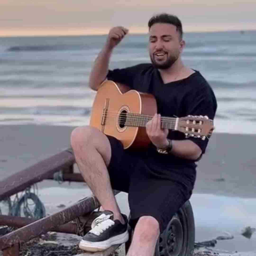 سالار صفرزاده مگه من آدمتم هرجور دلت خواست باهام تا میکنی