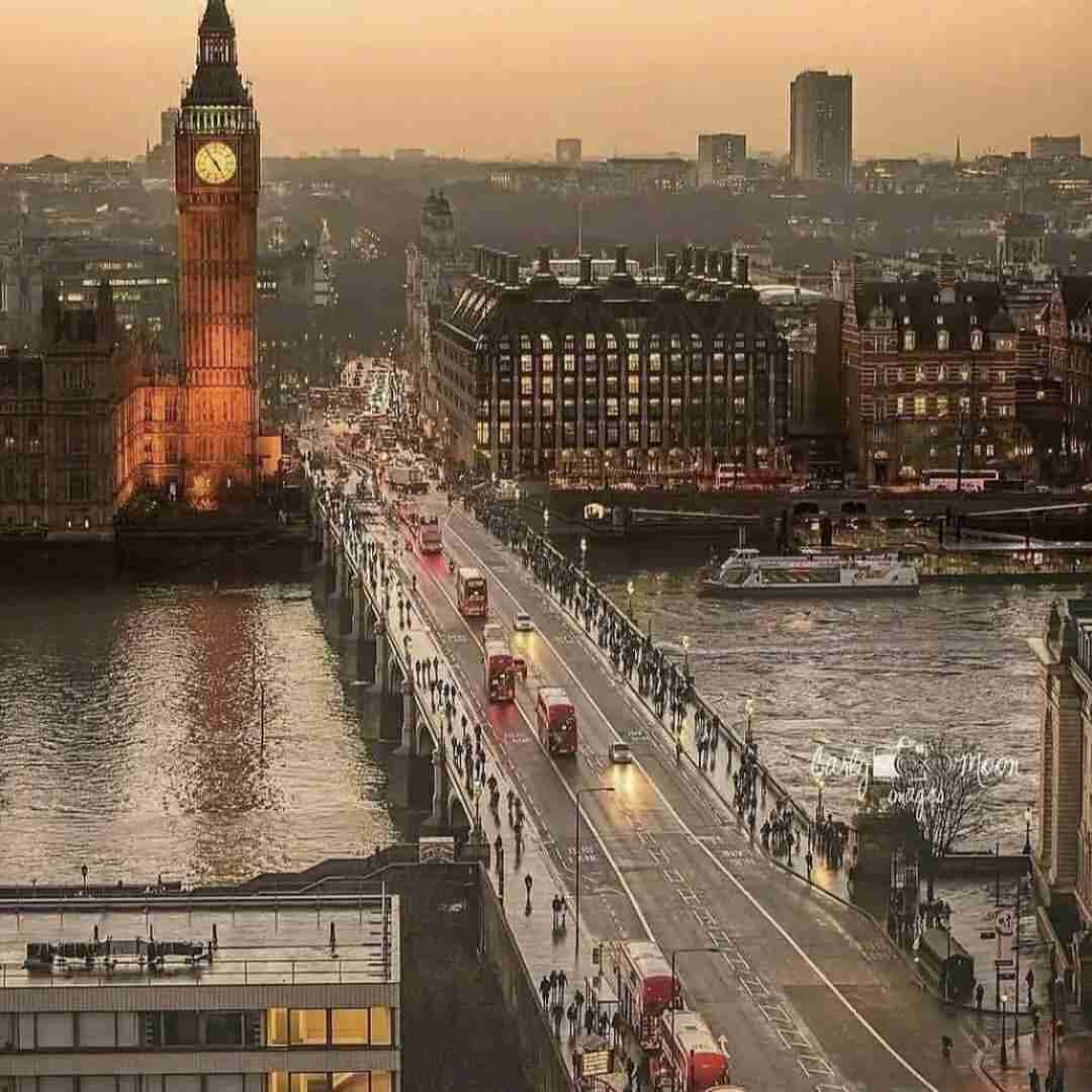  آقا پسر قیافتون واسم آشناس یکم