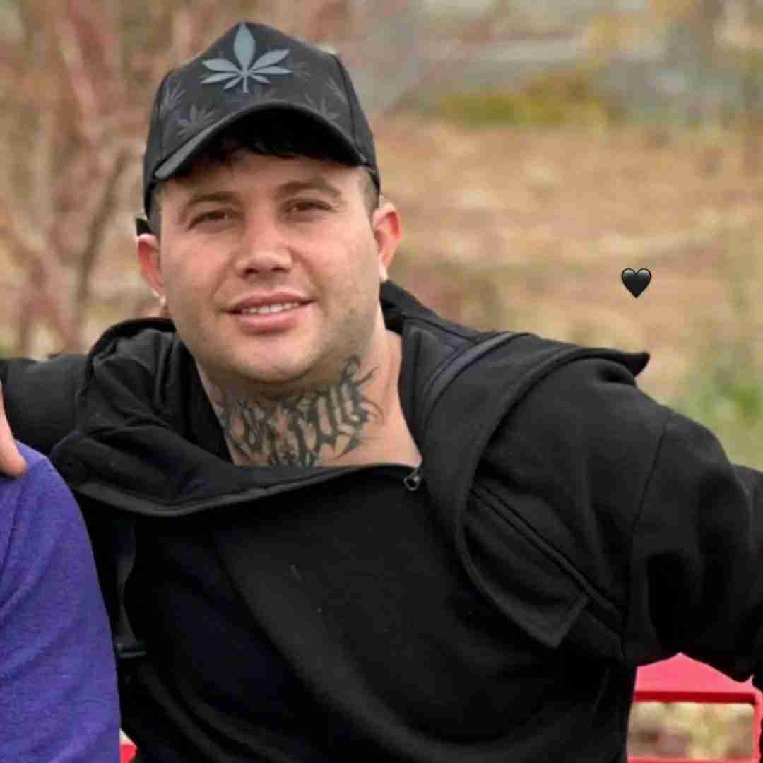 علی احمدیانی یه آیم در به درو کله شقه نا حساوم