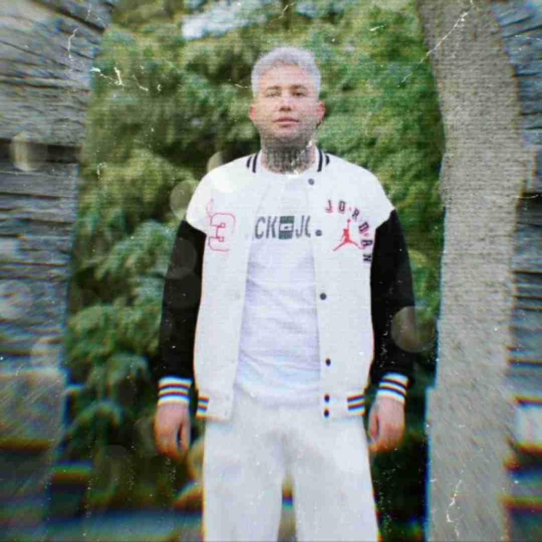 علی احمدیانی تو هوری ندارم چون که پایبندتم کردم