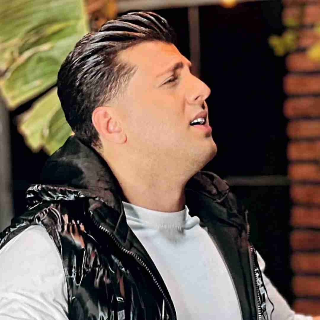 سبحان رستمی هر شب زیر سرم وصلم به دارو