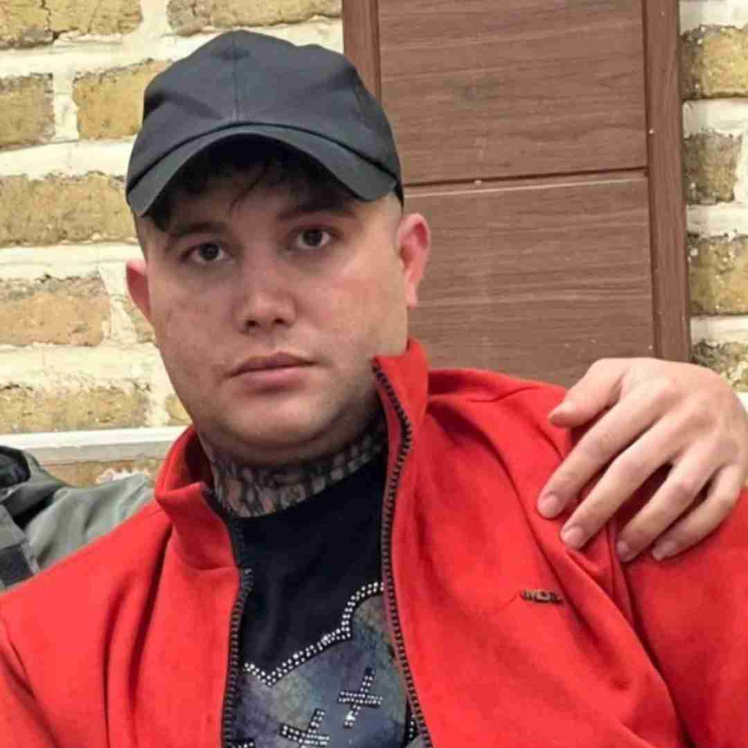 علی احمدیانی گیر کردیمه ناو سیاره ی چوار دورم پر و غم