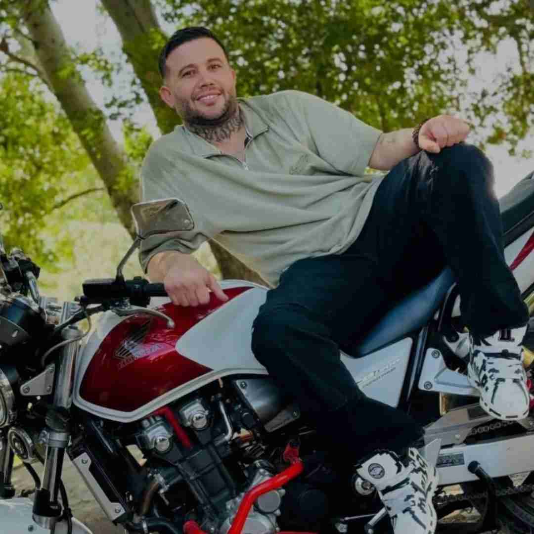 علی احمدیانی ماتم کن شروع شد سر درد قرص