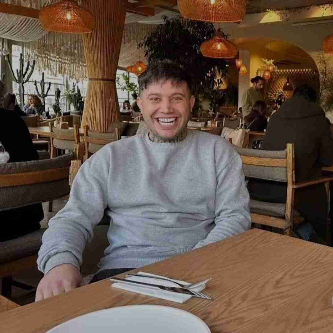 علی احمدیانی سرت نیاره او خدا بشکنه قلبتو یکی