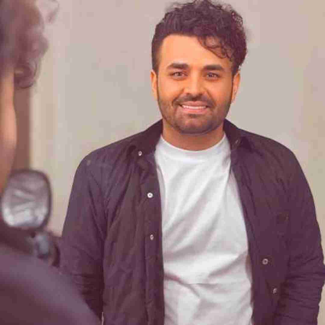 میثم ابراهیمی ﻋﺸﻘﻰ ﻛﻪ دادی ﺑﻪ ﻗﻠﺒﻢ ﺧﻮدﻣﻮﻧﻴﻢ ﻋﺠﺐ دردی ﺷﺪ