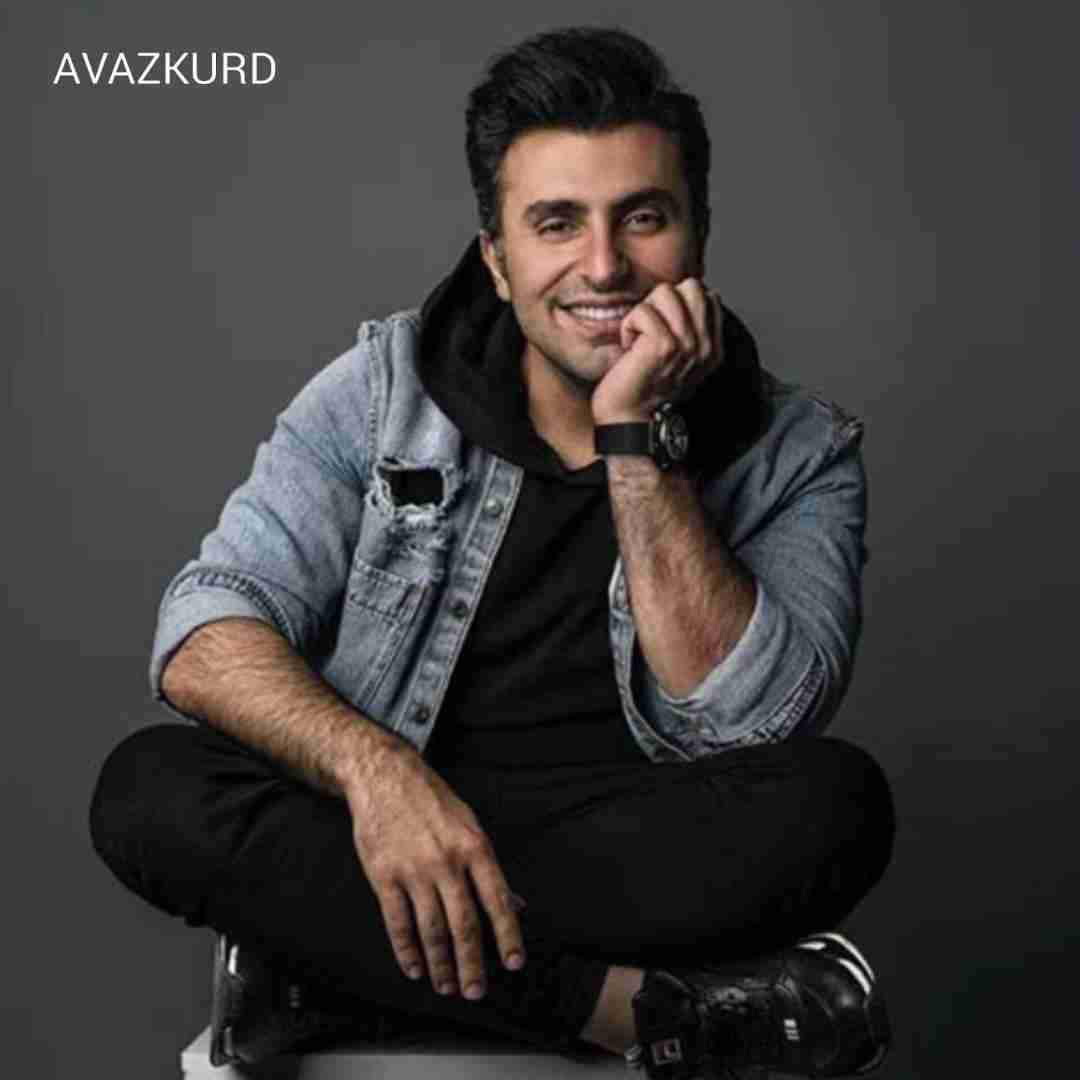 علیرضا طلیسچی این غریبه بر خلاف تو تمام لحظه هاش کنار منه