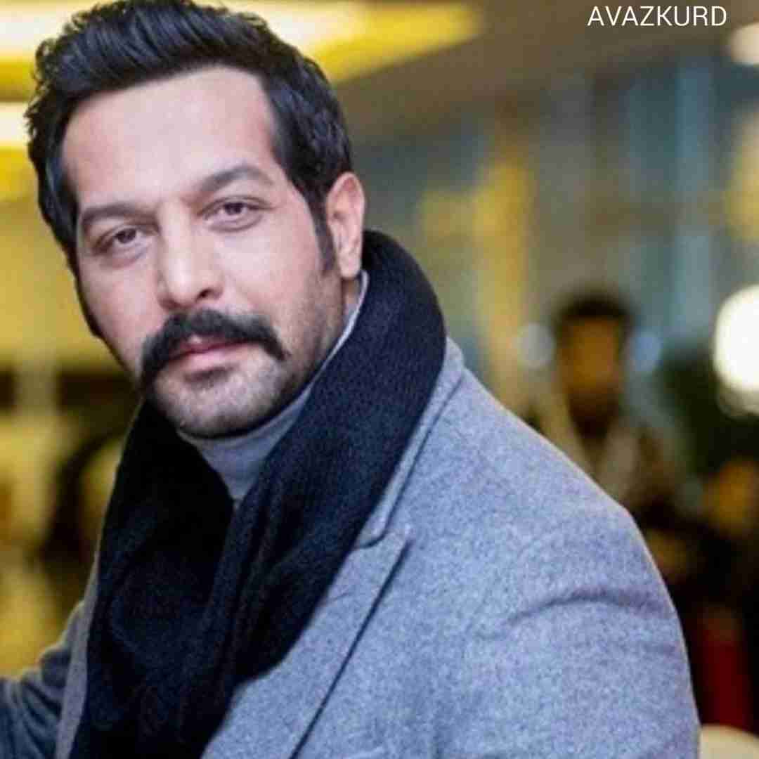 کامران تفتی دﻟﻢ ﺗﻨﮕﻪ و ﻟﻌﻨﺖ ﺑﻪ ﻋﺸﻖ و اﻳﻦ ﺣﺮﻓﻬﺎ