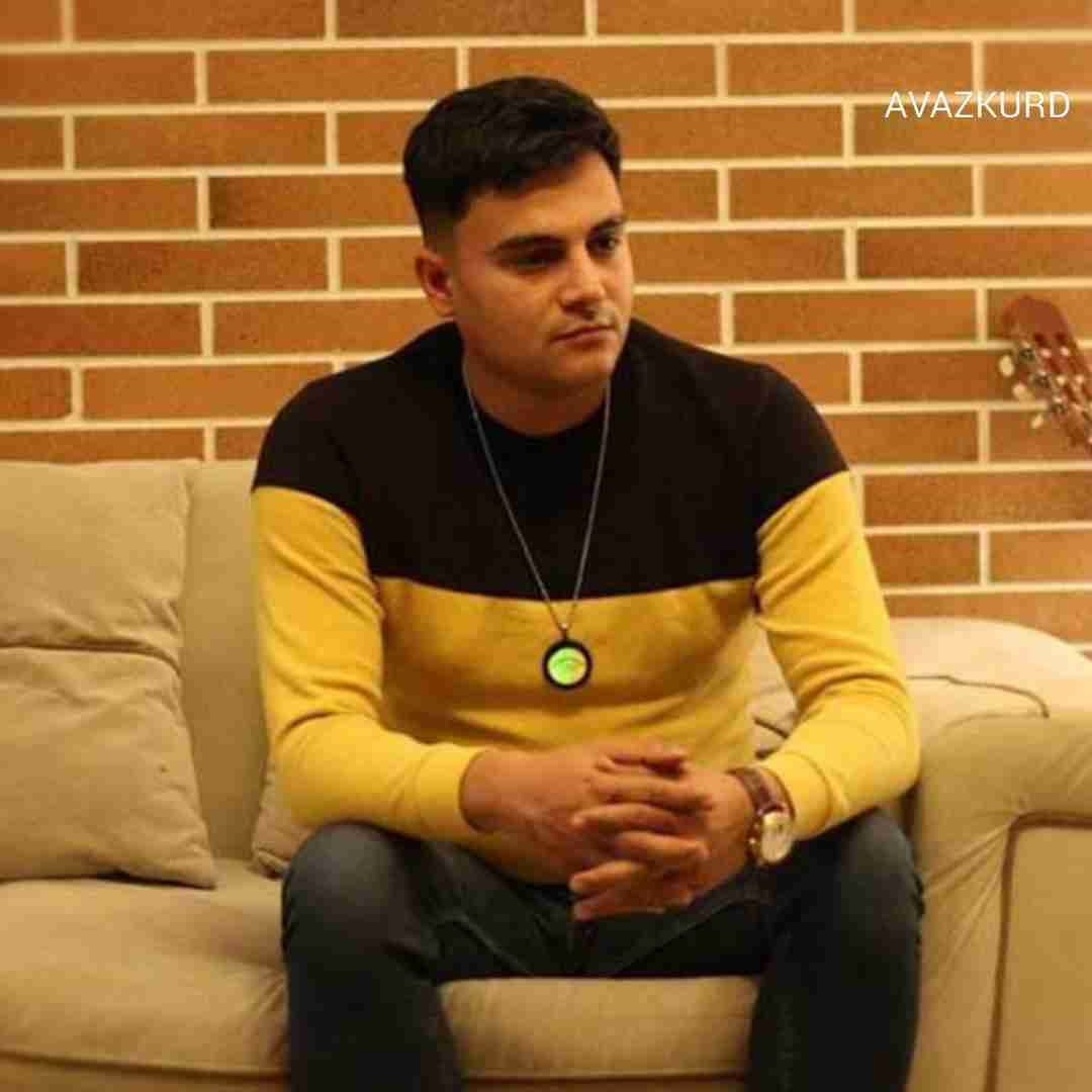 رامین کرمی ﺳﻴﮕﺎر و ﻫﻰ ﺳﻴﮕﺎر ﺳﺮﻓﻪ ﻫﺎی ﺳﻨﮕﻴﻦ