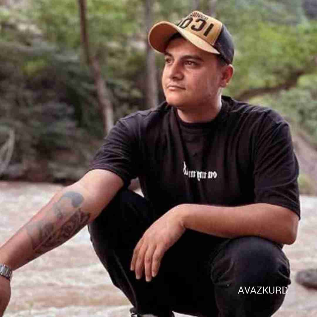 رامین کرمی وای ﺗﻔﻨﮓ نقره ﻛﻮب و ﻗﻠﺐ ﻣﻪ ﺷﻠﻴﮏ ﻛﺮد