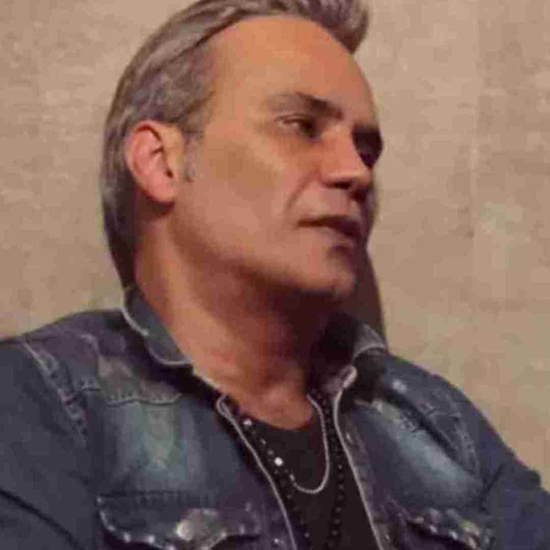 شهرام شکوهی زﻳﺒﺎ زﻳﺒﺎ زﻳﺒﺎی ﻣﻦ ﺑﺎش ﻗﺮار ﺑﻰ ﻗﺮار ﻣﻦ ﺑﺎش