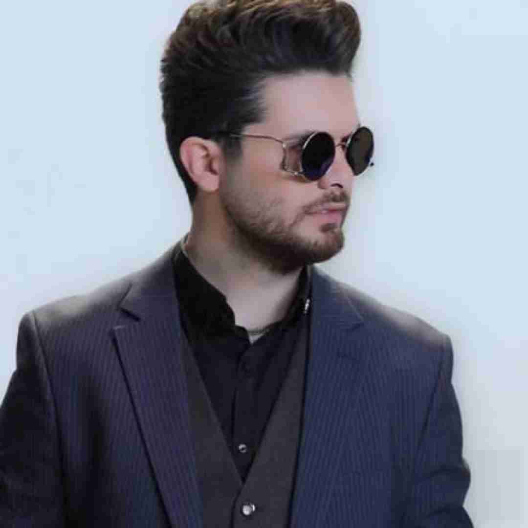 سینا پارسیان ﻗﻔﻞ ﻛﻦ ﭘﺸﺖ ﺳﺮت اﮔﻪ واﻣﻮﻧﺪه دری