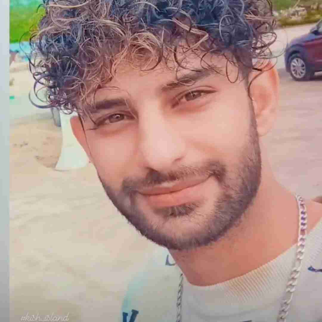 رضا رادین هنوز زندان بان قلبمی تو ای زندگی نداره معنی بی تو