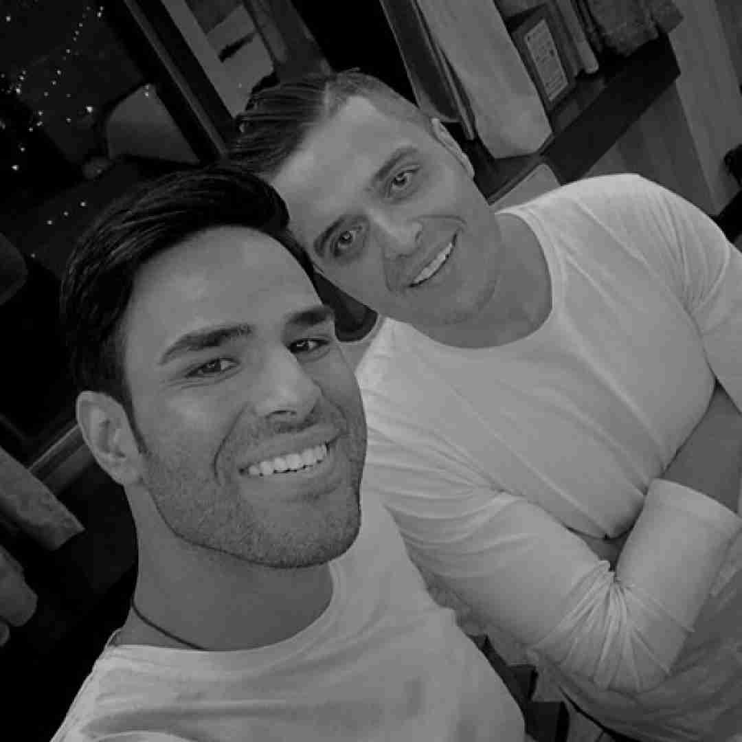 ایوان بند ﻣﺴﺌﻠﻪ اﻳﻨﻪ ﻛﻪ ﺟﻮﻧﻢ ﺑﻪ ﭼﺸﺎت ﺑﻨﺪه ﺣﺒﻴﺒﻰ